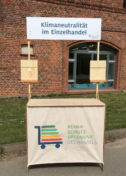 klipklap Infostand mit Handzettelhalter