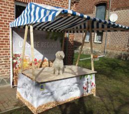 klipklap Holz-Marktstand 2m mit branding